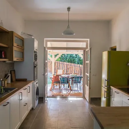 Hazunk Mindszentkallan Holiday home *