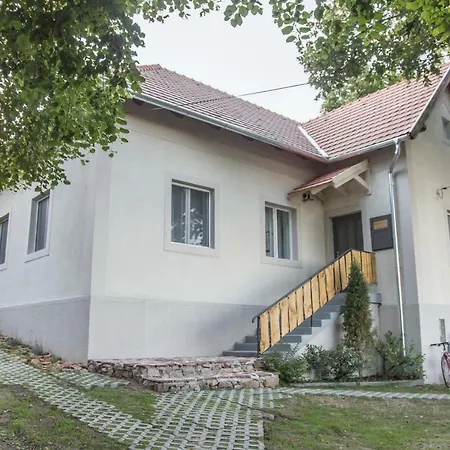 Holiday home Hazunk Mindszentkallan *